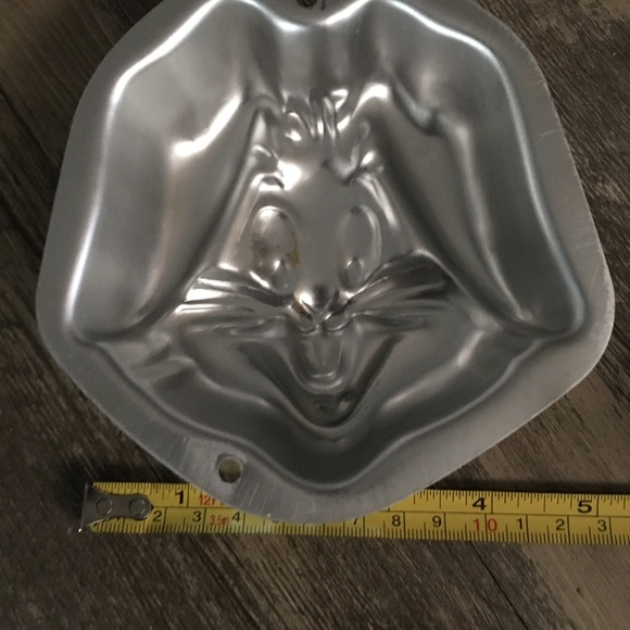 Bugs Bunny Vintage Cake/Jello Mold by Wilton - Picture 3 of 3